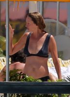 uma thurman in bikini 57.jpg