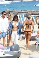 michelle rodriguez in yacht 04.jpg