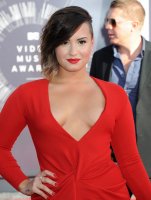 demi lovato al vma 25.jpg