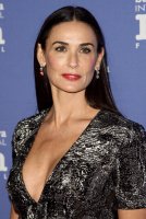 demi moore al gala 17.jpg