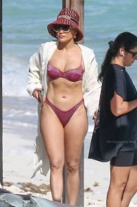 Jennifer-Lopez-Sexy-The-Fappening-Blog-71-2.jpg