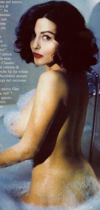374297829_SabrinaFerilli049_123_387lo.jpg