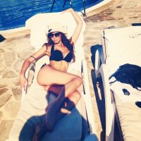 sarah altobello in bikini 05.jpg