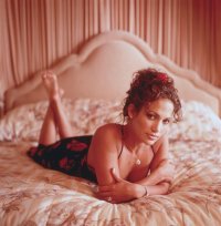 Jennifer-Lopez-Feet-306858.jpg