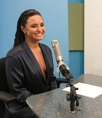 demi lovato in radio 17.jpg