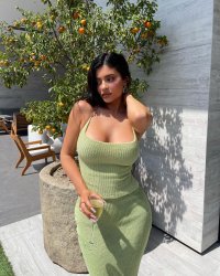 kyliejenner - CSZvexTpWhY_CSZvetqJmP2.jpg