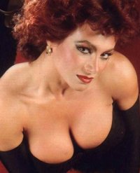 4 Carmen Russo 1.jpg