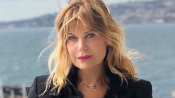 10 Patrizia Pellegrino 1.jpg