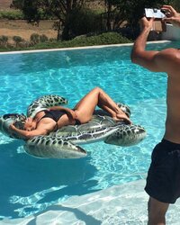 Barbara-DUrso-Feet-2916317.jpg