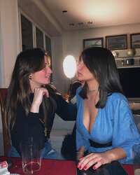 V (14).jpg
