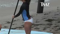Eva Longoria_Paddle Surfing hd1080p.avi_snapshot_00.30_[2012.08.02_22.20.23].jpg