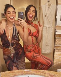 vanessahudgens_1672574846853198.jpg
