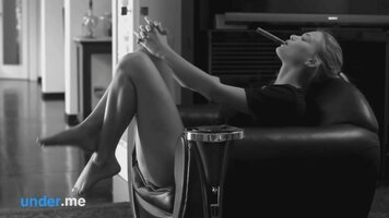 Bar-Refaeli-Feet-711219.jpg