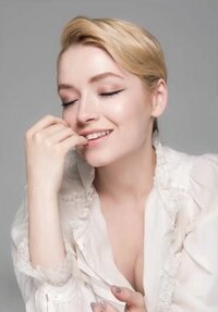 sarah-bolger-photoshoot-march-2021-tl-0_thumbnail.jpg