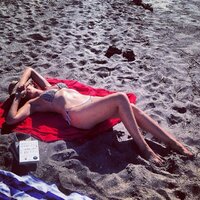 lucrezia lante della rovere in bikini 01.jpg