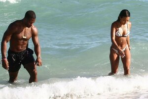 karrueche tran in bikini (21).jpg