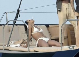 michelle rodriguez in barca (14).jpg
