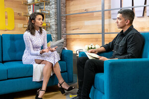nina dobrev al talk 01.jpg