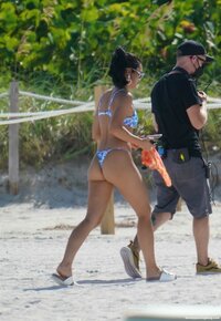 camila mendes in bikini (07).jpg