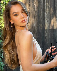 hailee-steinfeld_1390.jpg