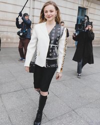 chloegmoretz_1694296851356.jpg